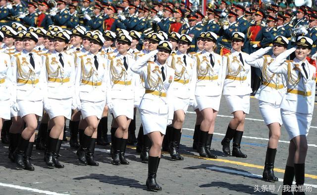 美國閱兵中的女兵儀仗隊，力量與榮耀的完美結(jié)合，美國閱兵女兵儀仗隊，力量與榮耀的璀璨展現(xiàn)
