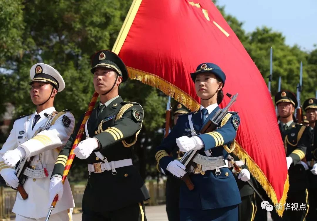 巴沙爾檢閱三軍儀仗隊(duì)視頻，展現(xiàn)國家力量與榮耀時(shí)刻，巴沙爾檢閱三軍儀仗隊(duì)，展現(xiàn)國家力量與榮耀瞬間
