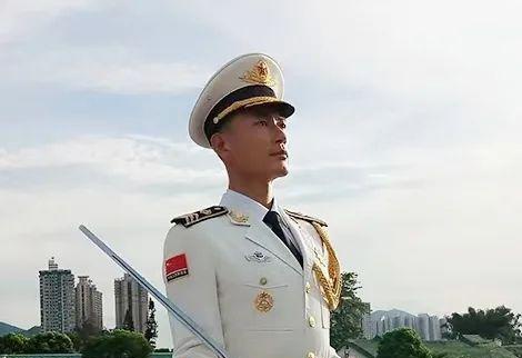 男生身高180能否進(jìn)入儀仗隊(duì)？解析身高要求與選拔標(biāo)準(zhǔn)，男生身高180能否加入儀仗隊(duì)？身高要求與選拔標(biāo)準(zhǔn)解析