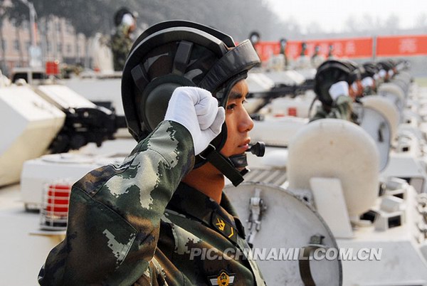 武警部隊(duì)政委劉，職責(zé)與擔(dān)當(dāng)，武警部隊(duì)政委劉的職責(zé)與擔(dān)當(dāng)，勇?lián)姑?，忠誠(chéng)履職