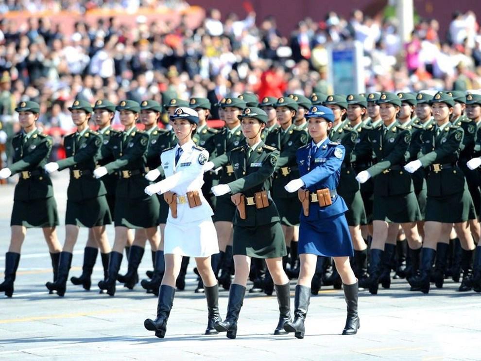 閱兵方陣最前面兩個人的軍銜解析，閱兵方陣最前兩人軍銜深度解析