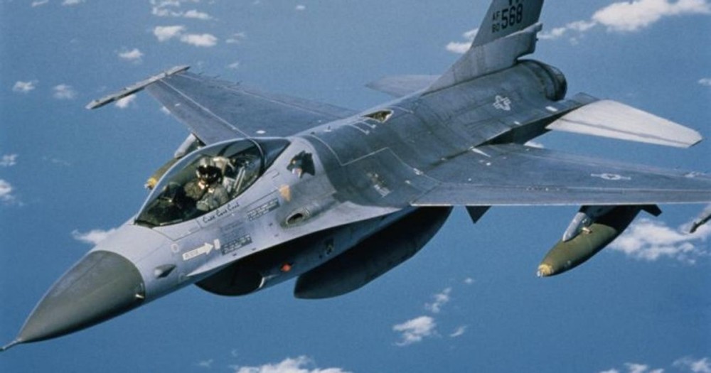 揭秘F-16戰(zhàn)斗機價格，一架究竟多少錢？，揭秘，F(xiàn)-16戰(zhàn)斗機價格大揭秘，一架究竟價值多少？