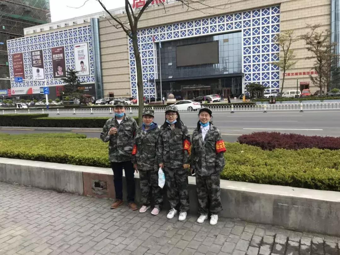 人民海軍空軍成立70周年意義深遠(yuǎn)，回顧與前瞻，人民海軍空軍成立70周年，回顧成就與展望未來(lái)