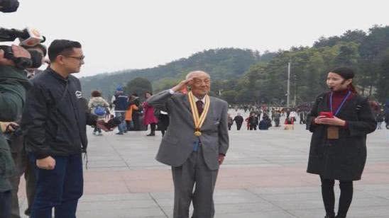 重溫歷史輝煌，1955年大閱兵完整版回顧，重溫輝煌歷史，1955年大閱兵盛典回顧