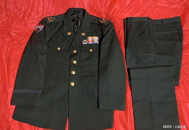 各種軍服圖片，歷史、種類與特色，全球軍服圖片大全，歷史、種類與特色解析