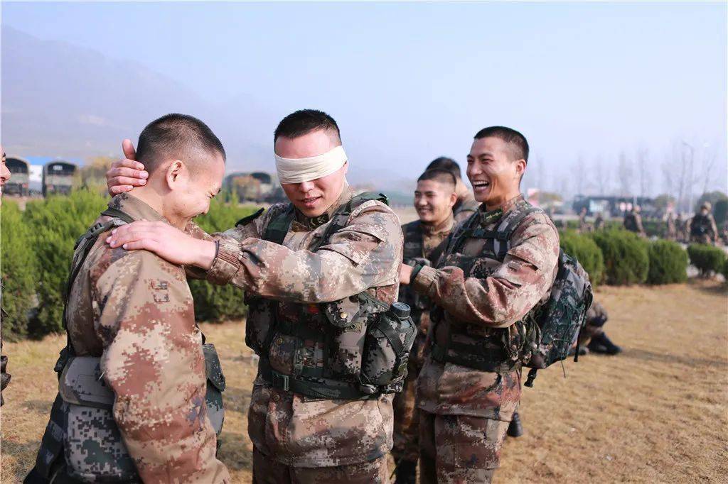 內(nèi)蒙烏海老兵打新兵事件深度解析，內(nèi)蒙烏海老兵打新兵事件深度剖析
