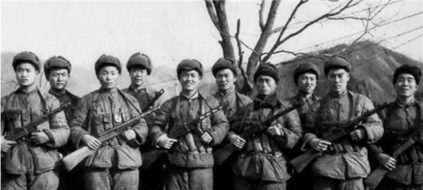 中國(guó)人民志愿軍，不屈不撓的戰(zhàn)斗力量，中國(guó)人民志愿軍的堅(jiān)韌戰(zhàn)斗力量，不屈不撓的英勇傳奇