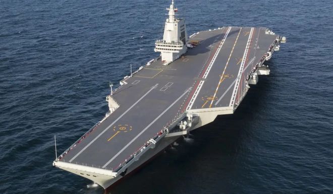 中國(guó)海軍雙面相控陣，引領(lǐng)新時(shí)代海軍戰(zhàn)斗力飛躍，中國(guó)海軍雙面相控陣技術(shù)引領(lǐng)海軍戰(zhàn)斗力新時(shí)代飛躍