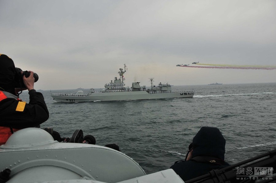 海軍70周年海上閱兵現(xiàn)場(chǎng)直播回放，回顧歷史，展望未來，海軍70周年海上閱兵回顧歷史展望未來，直播回放震撼呈現(xiàn)
