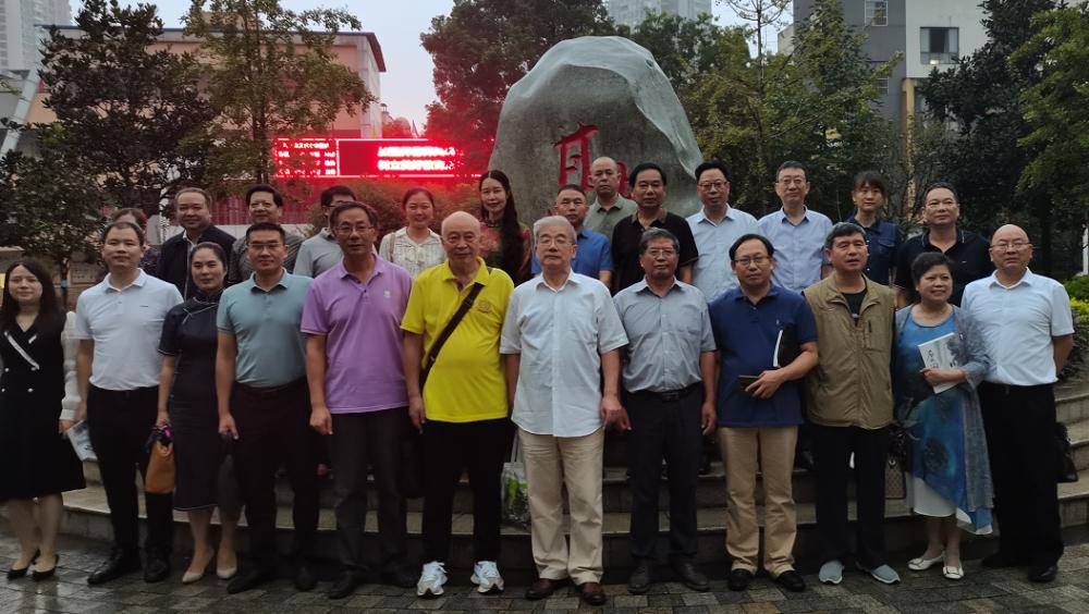 新聞?wù)?，一段關(guān)于未來的展望新聞（2022年），未來展望，2022年發(fā)展趨勢與預(yù)測